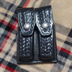 Gould & Goodrich Leather Double Magazine Pouch.